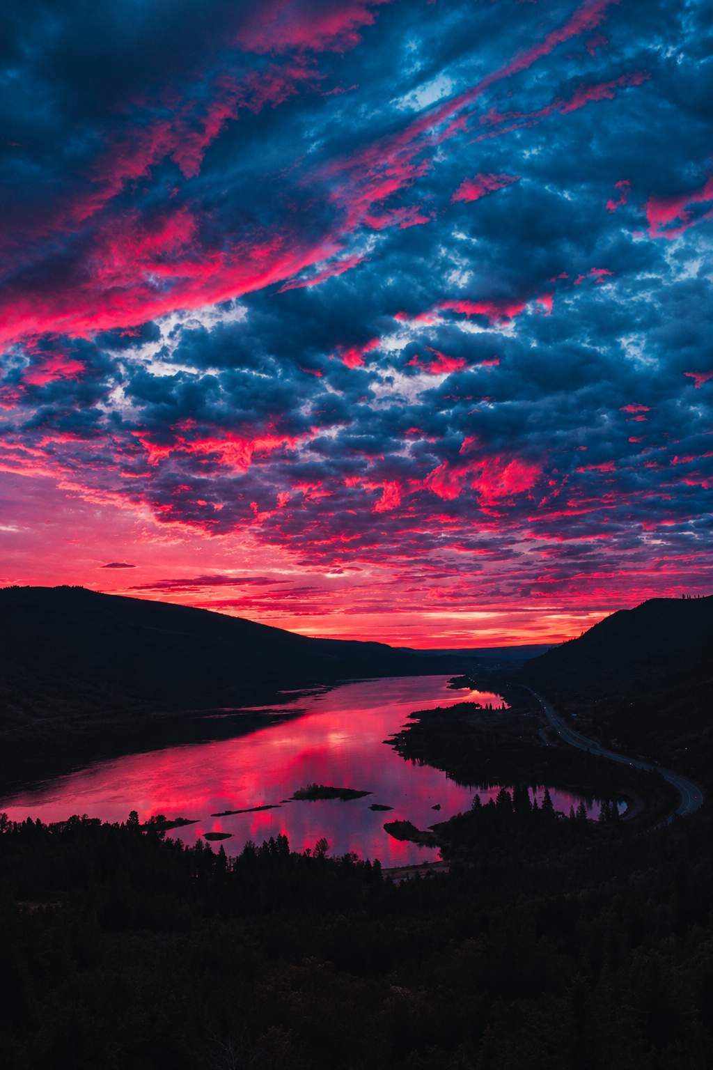 Sunset landscape photography by Eli Seekins